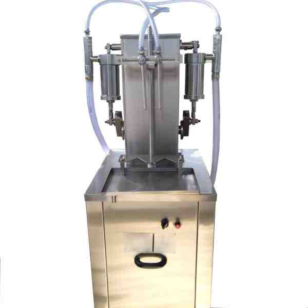 Semi Automatic Liquid Filling Machine