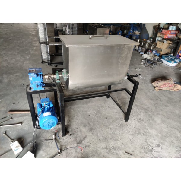Semi Automatic Spice Powder Mixer Machine